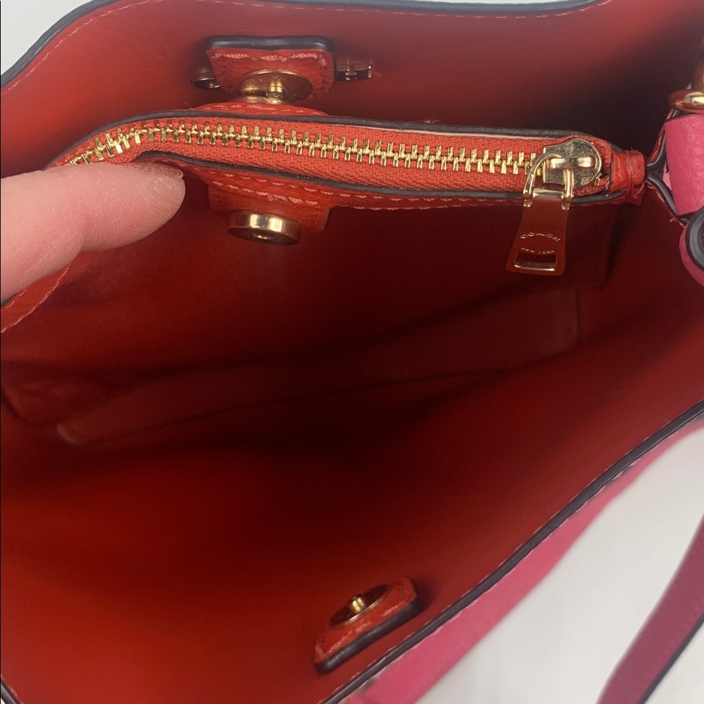 Coach Small Town Bucket Bag crossbody Pink White Red Striped Gold Zip pocket - Picture 13 of 16